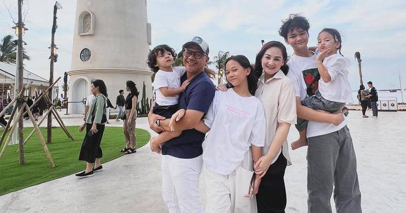 Instagram.com/monaratuliu